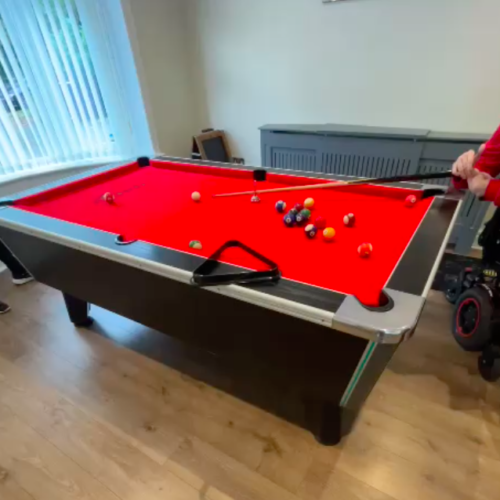 BR Playing Snooker BR Playing Snooker